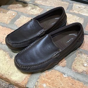 Tom McAn slip on shoes, size 10M